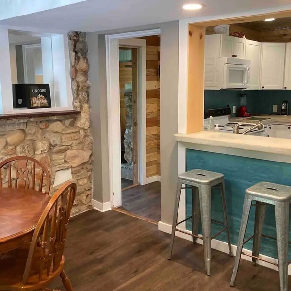 Charming house on deep water cove and amazing views
