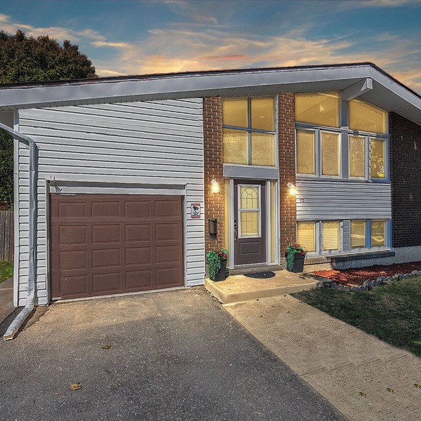Charming Kingston Home w/Private Yard & Peaceful Vibes — Family Friendly!