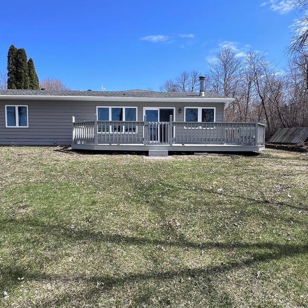 Charming lakefront retreat on Mille Lacs Lake east side with stunning sunsets.