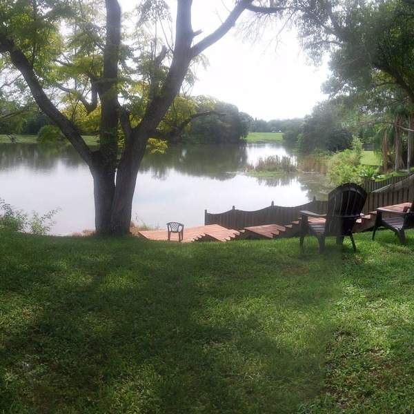 Charming Lakefront Studio w/Lanai & Dock in Lakeview Village