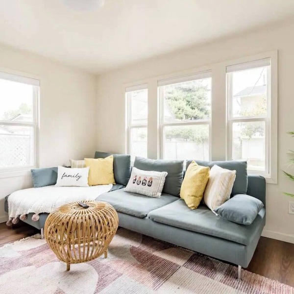 Charming light-filled cottage near airport & DT