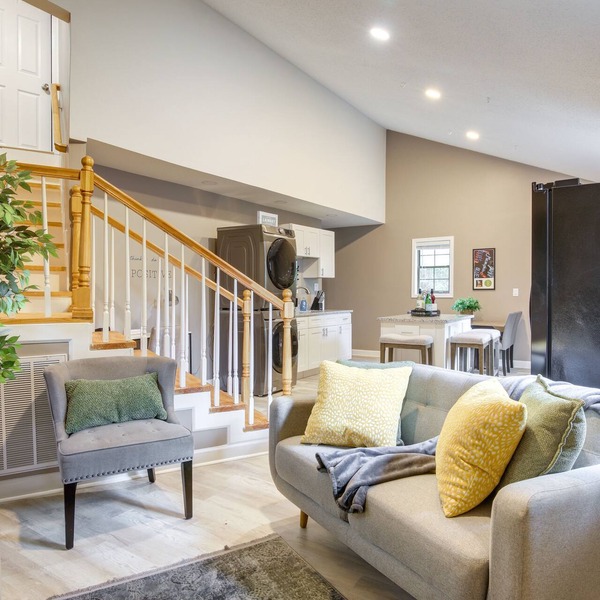 Charming Memphis Apartment: Remote-work Friendly!