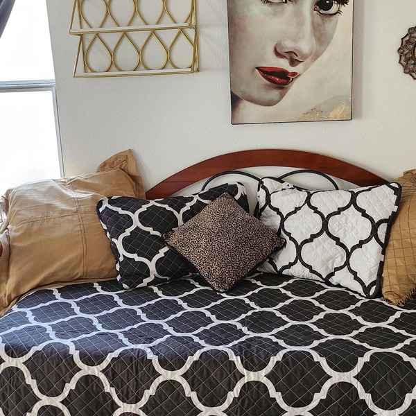 Charming Mini Studio in lovely East Mesa, AC, WiFi and more