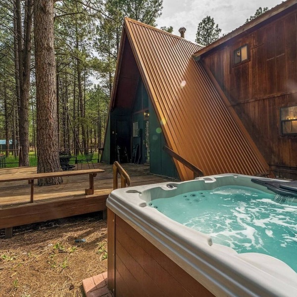 Charming Modern A-frame Chalet with Hot Tub-8 min walk to Country Club