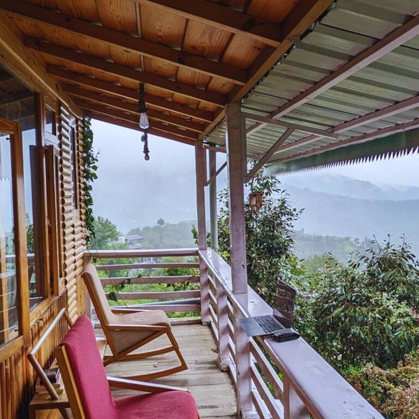 Charming mountain suite in Mukteshwar. Pet-Friendly!
