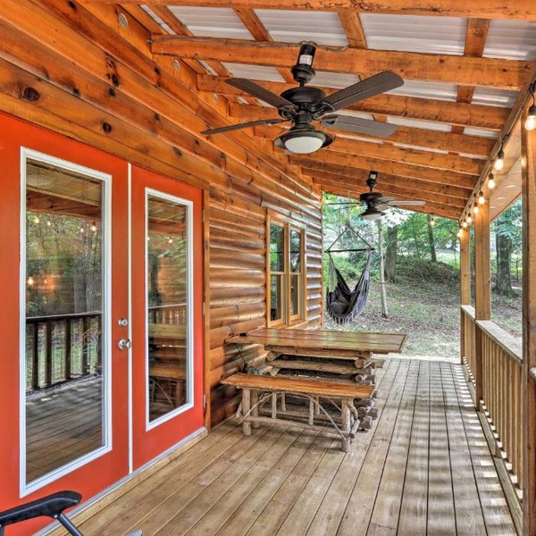 Charming Murphy Cabin w/Porch - Near Hiking!