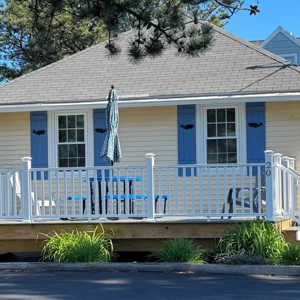 Charming Ocean View Cottage - 2nd house back with direct access to Ferry Beach!