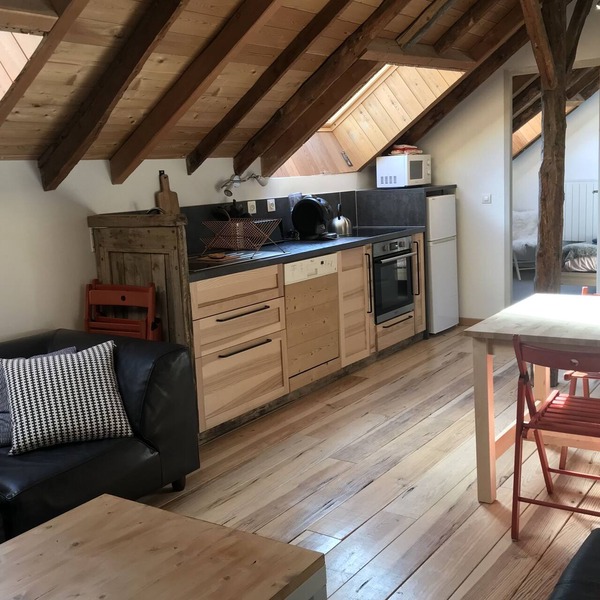 Charming Penthouse with a Garden - 4 mins from the ski slopes