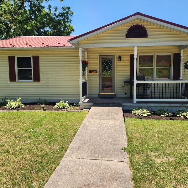 Charming, pet-friendly 2-bedroom house in Lewistown