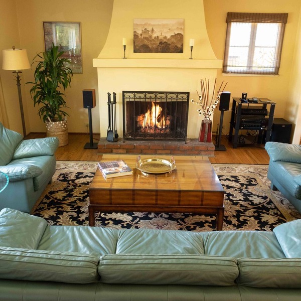 Charming, Recently Updated, Air Conditioned, Pet Friendly, Santa Barbara Home