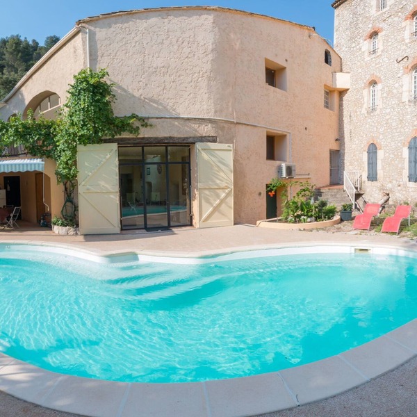 Charming Residence 5 chb river front near Aix Marseille Swimming pool Park