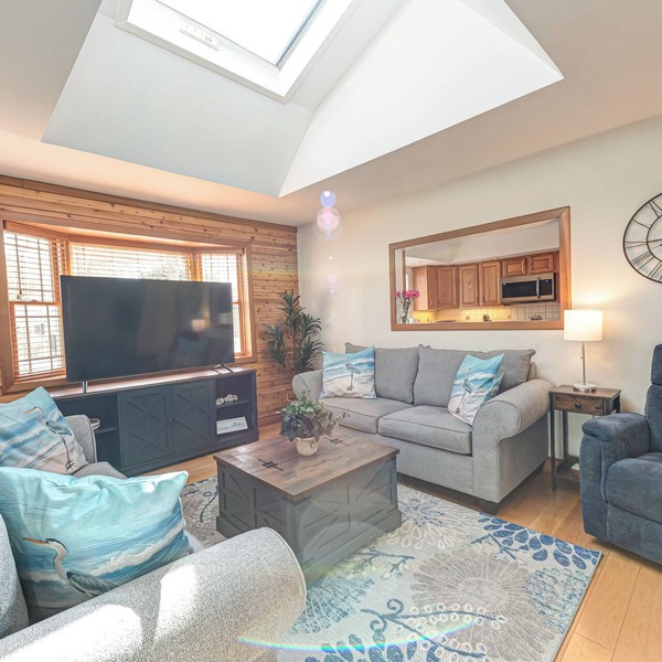 Charming Retreat Near Beaches