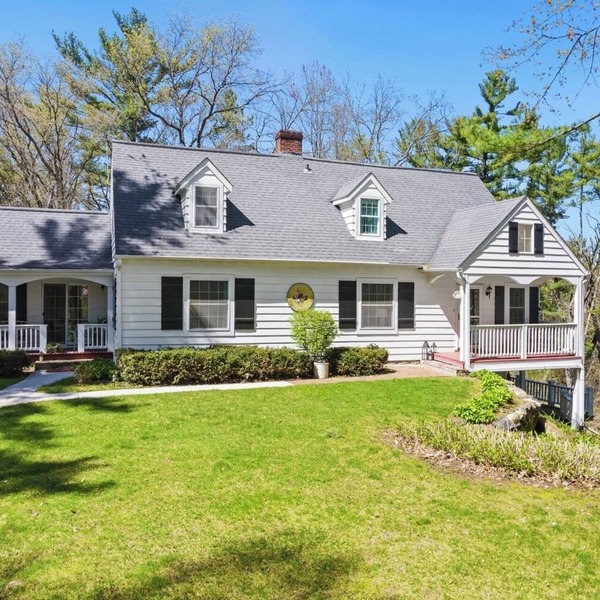 Charming Riverview Cottage Home in Black River Falls
