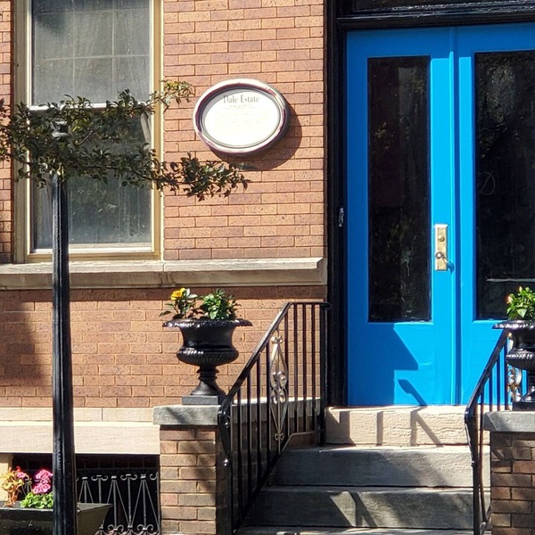 Charming Riverview 2 bedroom Apartment