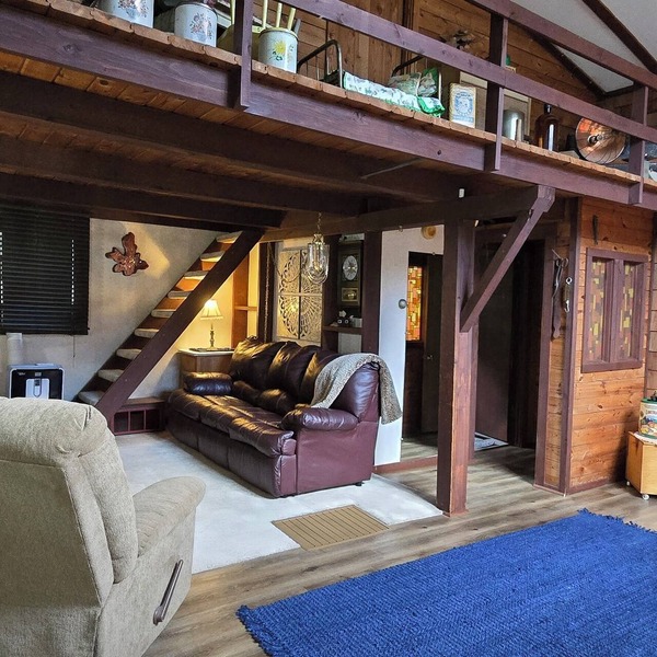 Charming rustic, family friendly farmhouse near Detroit Lakes - 4 beds available