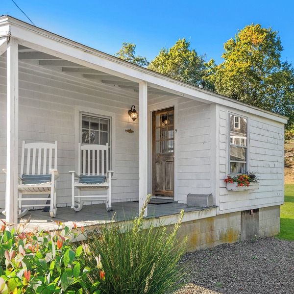 Charming Seaside Cottage in Marblehead