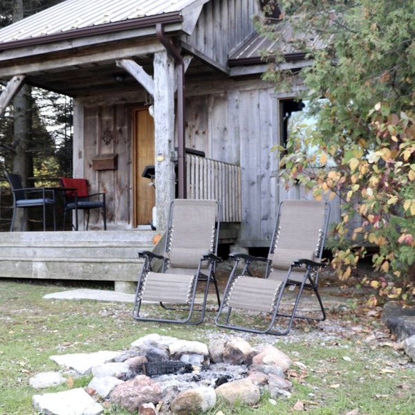 Charming Secluded Cabin Rental near Toronto