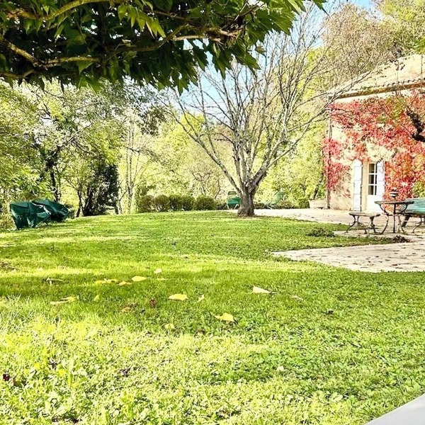 Charming sheepfold in the heart of Albret