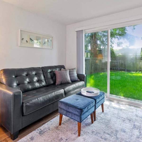 Charming Snug Spot 70 in Eugene, ideal for 2, steps from downtown and Autzen.