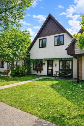 Charming & Spacious Holiday Home