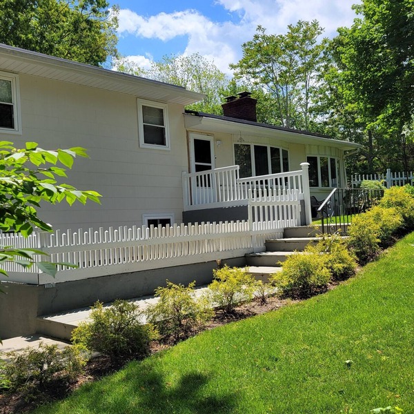 Charming Split-Level House with heated pool, hot tub & a brand-new septic system