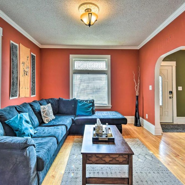 Charming St Paul Home 2 Blocks to Light Rail
