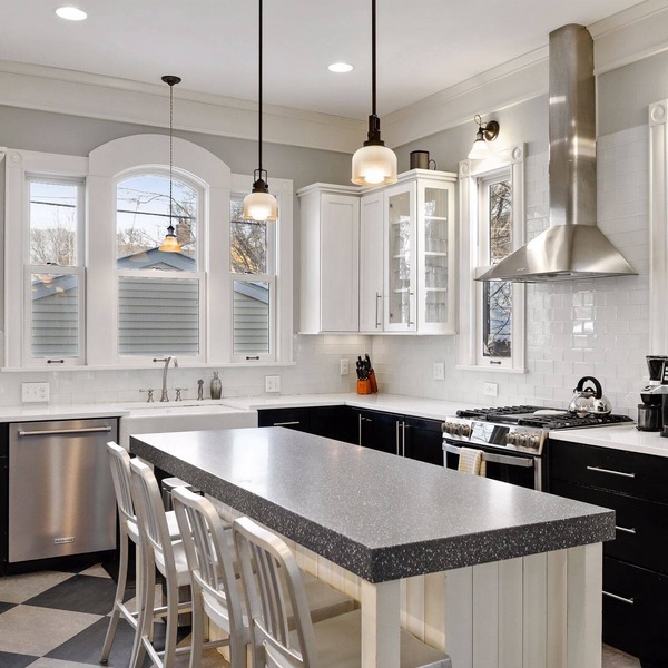 Charming St Paul Retreat Steps from Summit & Grand