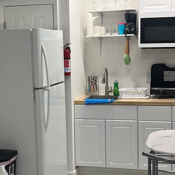 Charming studio apartment with AC, WiFi in lovely Brandon