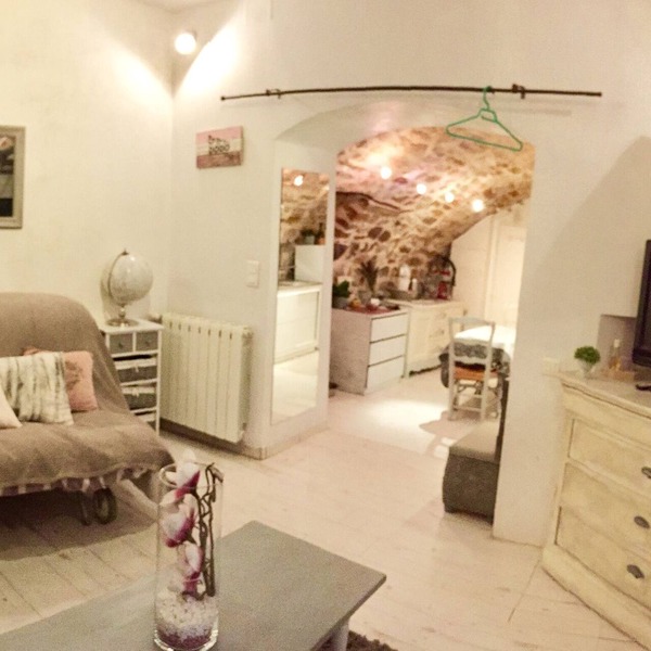 Charming studio at the foot of the Sainte Victoire and close to Aix En Provence