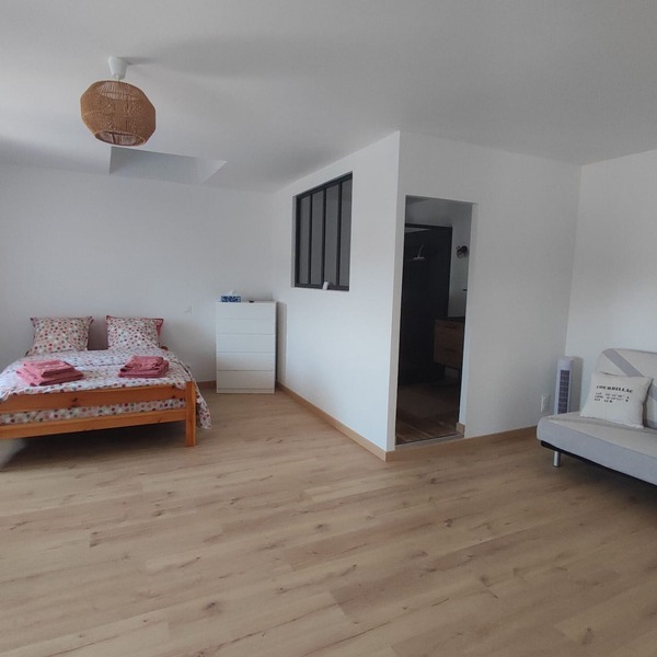 Charming studio "le 1864" with private garden and Wi-Fi