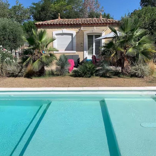 Charming studio with terrace and private parking
