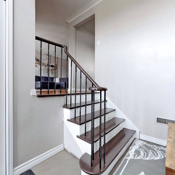 CHARMING THREE BEDROOM FLAT
