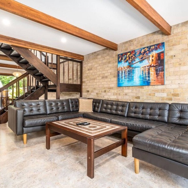 Charming two-story 2BR townhouse in Braddon