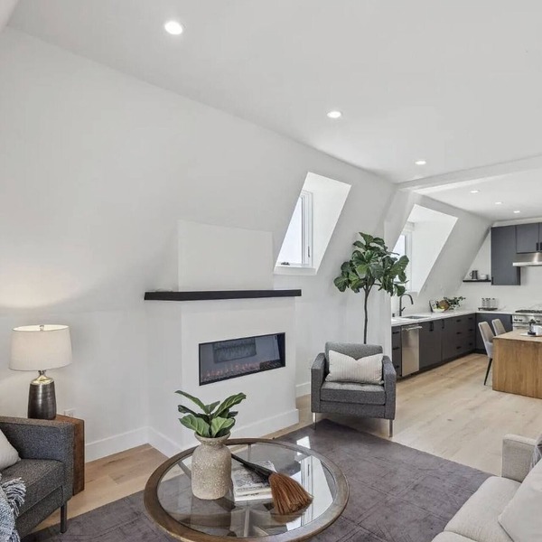 Charming Victorian Penthouse in Pacific Heights