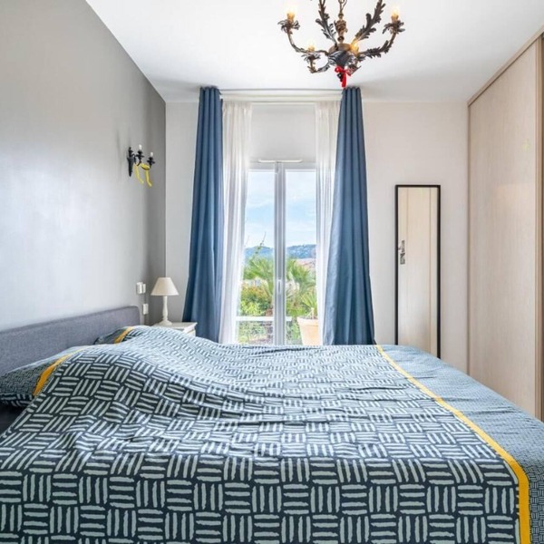 Charming villa, private pool, wood-burning oven, bbq, boule games and garden.