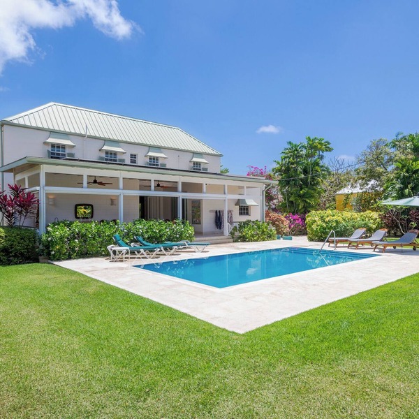 Charming Villa with Private Pool, Close to Beach - Rosedale