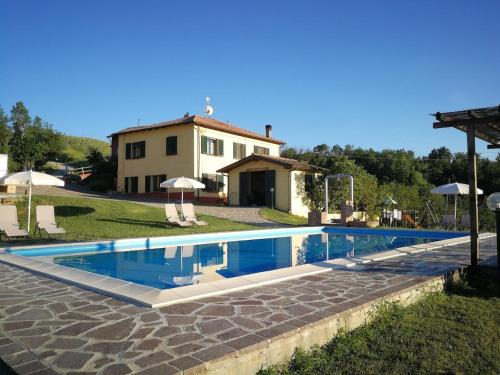 Charming Villa with Private Pool in Vesime