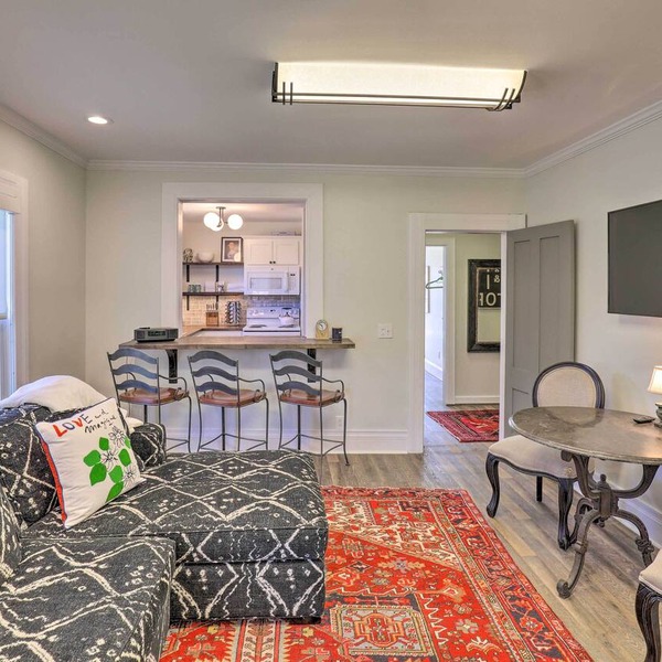 Charming & Walkable Fairport Village Apartment!