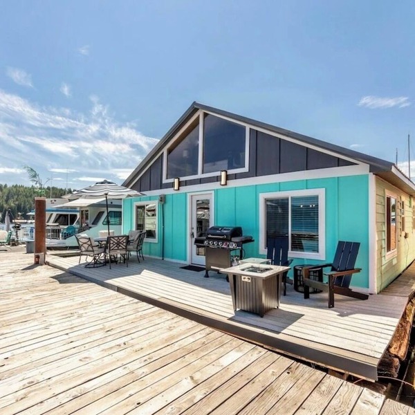 Charming waterfront retreat with boat dock