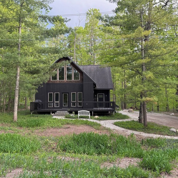 Charming Year-Round Harbor Springs Chalet: Near Nub's Nob, Golf & Lk Michigan