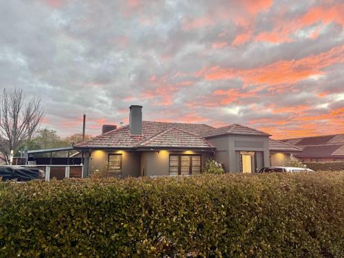 Cheerful 3 bedroom home - Inner south - Manuka