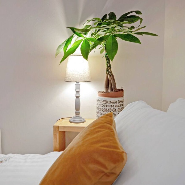 Cheerful Stays: Spacious main door flat in Leith