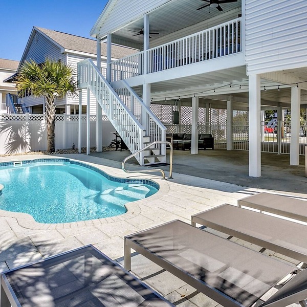 Cherry Grove/North Myrtle Beach Luxury Vacation Home, Private Pool, Pet Friendly