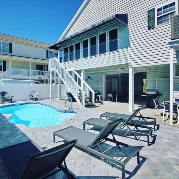 Cherry Grove/North Myrtle Beach Luxury Vacation Home, Private Pool, Pet Friendly