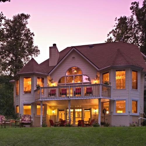 Cherry Valley Manor