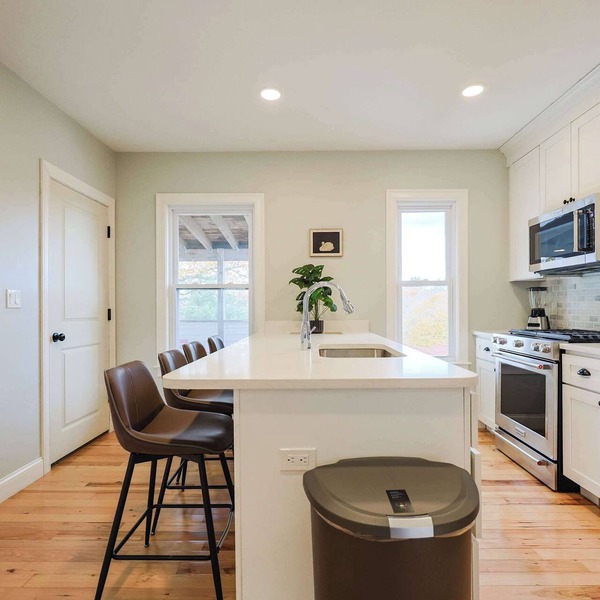 Chestnut Hill, Parking, Renovated, Book Now!