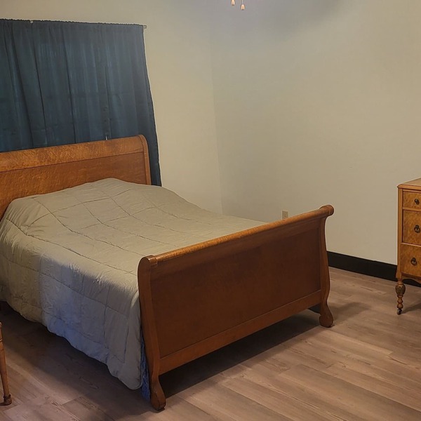 Chic 2-bedroom apartment with AC, WiFi in peaceful Clarks Summit
