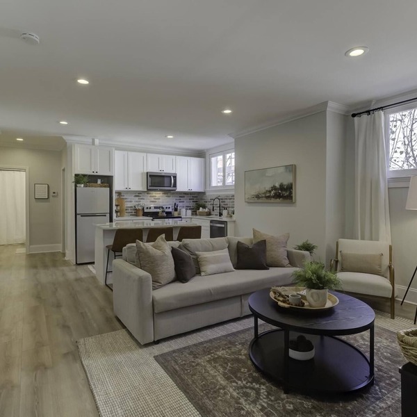 Chic 2BR Midtown Retreat: Your Gateway to Memphis Magic!