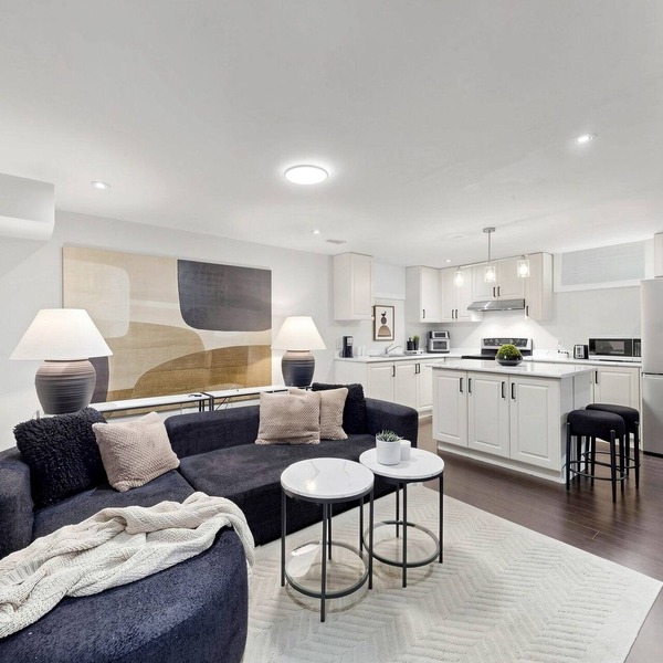 Chic 2BR Suite Stylish Stay w/Kitchen + Backyard