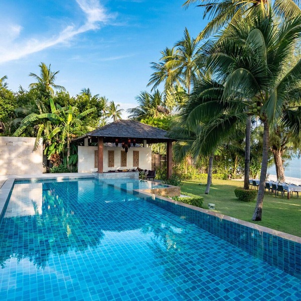 Chic and Stylish Beachfront Sanctuary,1014